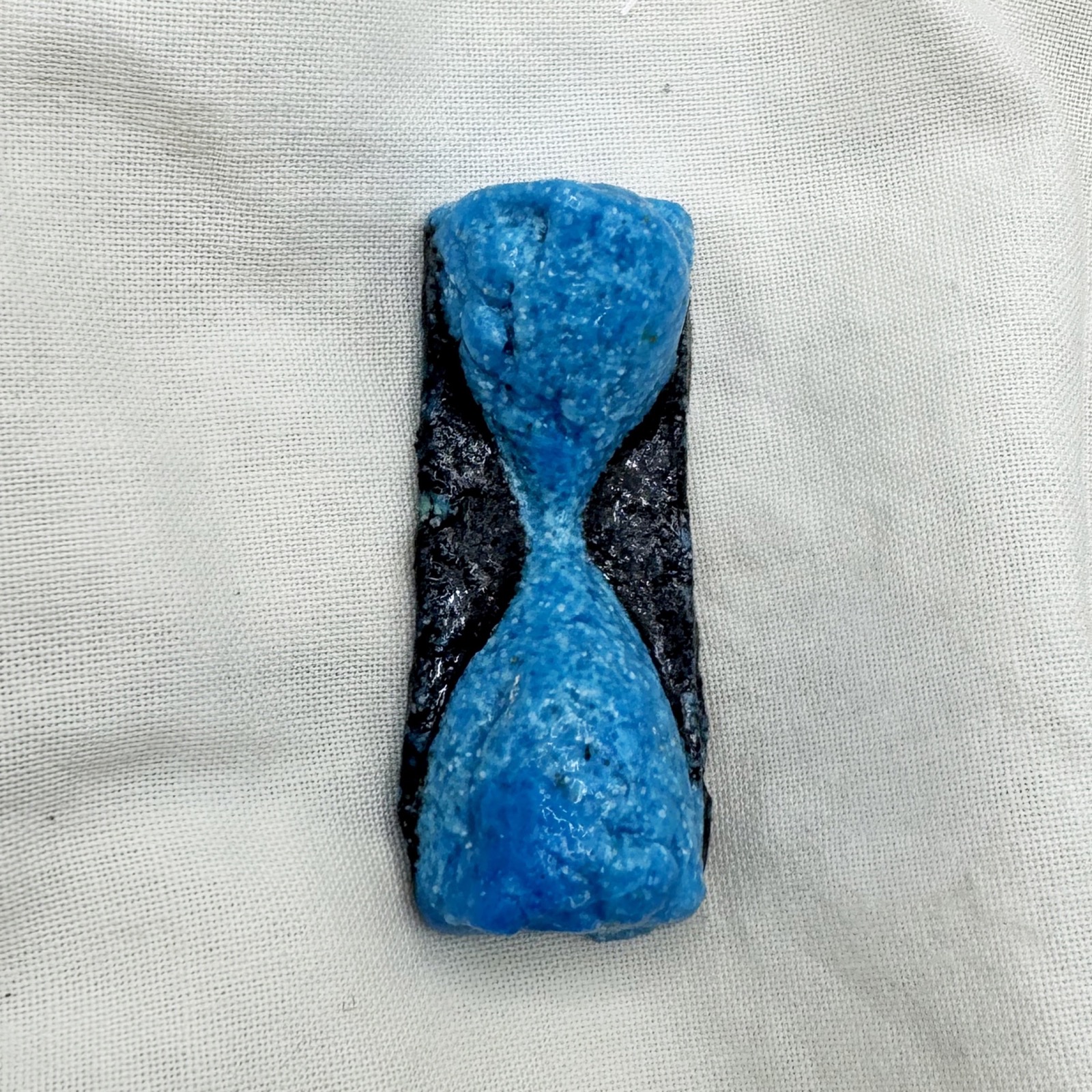 Hourglass Amulet 1